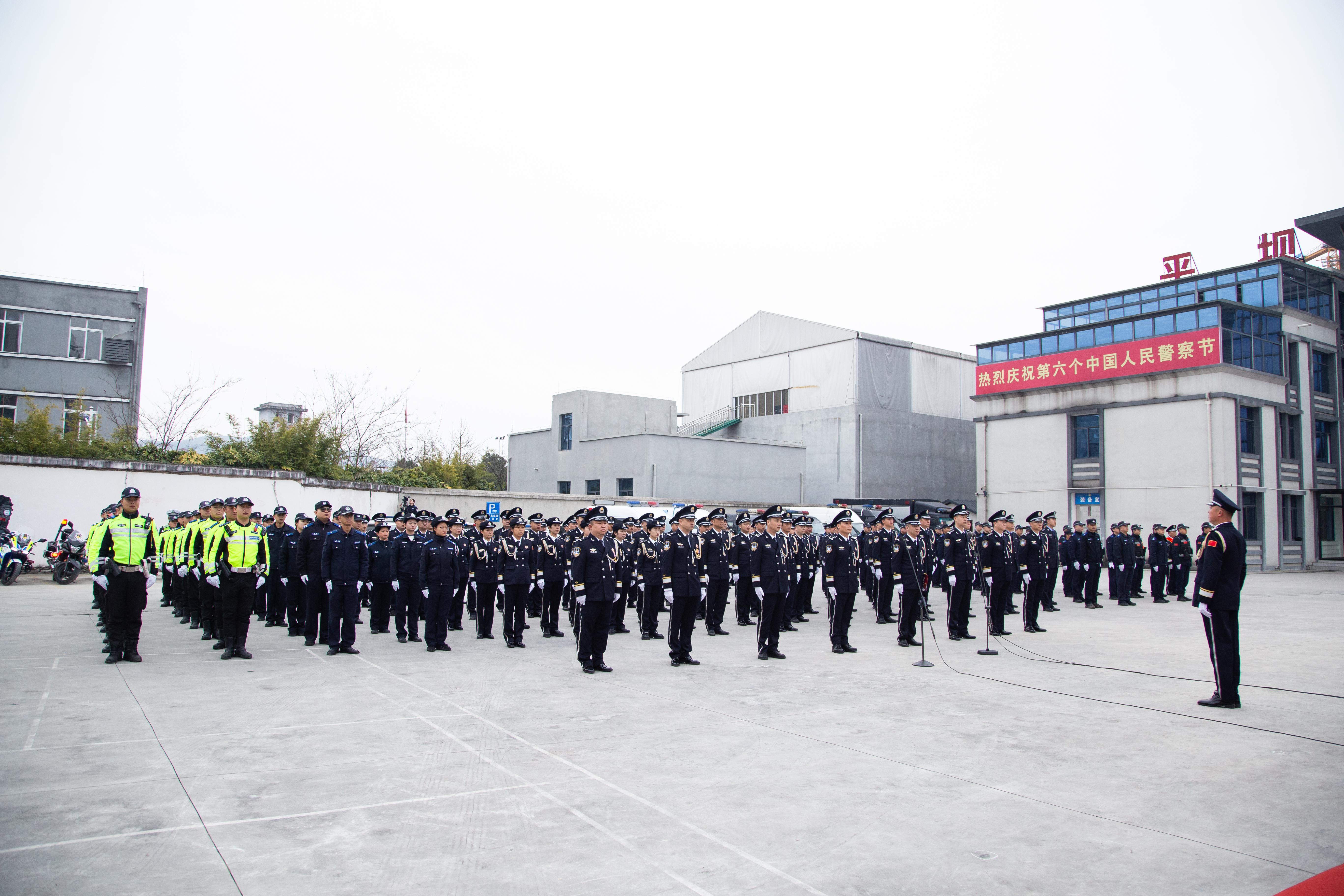 圖2 儀式現(xiàn)場.jpg 圖2 儀式現(xiàn)場.jpg