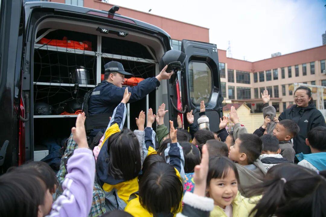 圖1 活動現(xiàn)場1.jpg 圖1 活動現(xiàn)場1.jpg