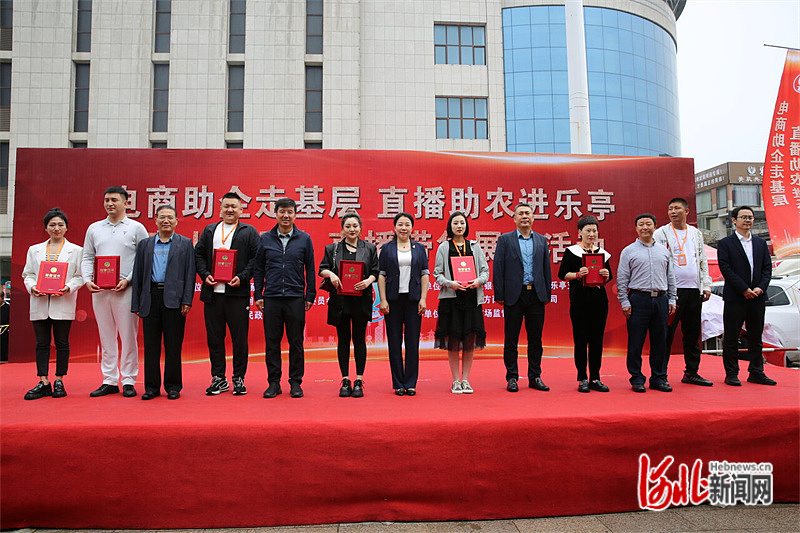 6a0bd597f8e114684e6767eadce5a2fe_hebnewsimg.jpg 6a0bd597f8e114684e6767eadce5a2fe_hebnewsimg.jpg