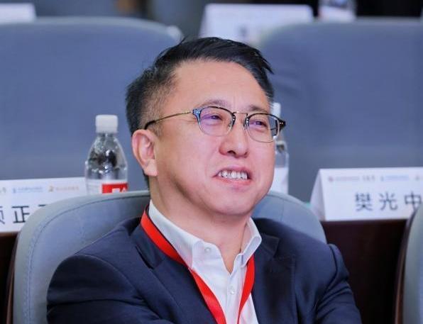 傅穹：企業(yè)需在法治軌道上實現(xiàn)創(chuàng)新與穩(wěn)健的動態(tài)平衡