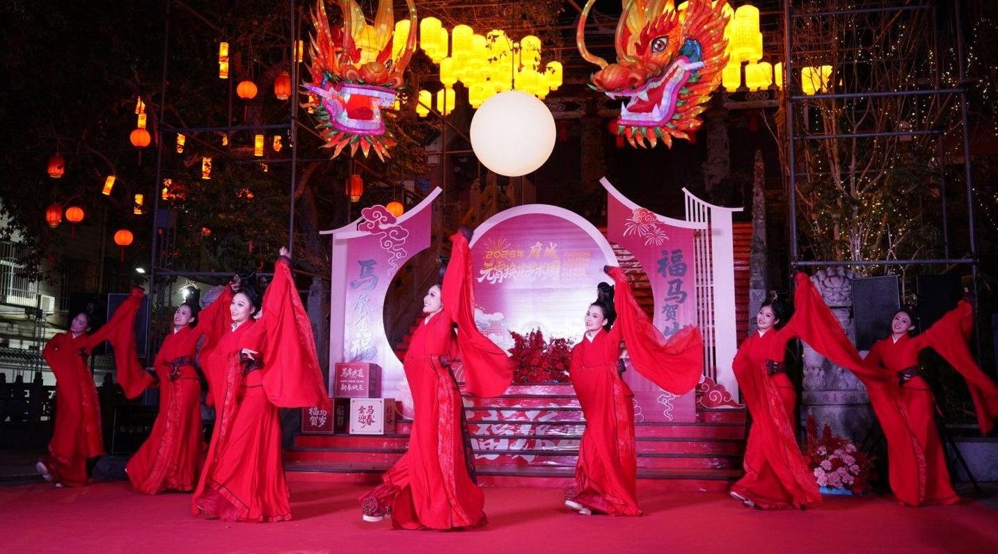 ?？谑协偵絽^(qū)府城元宵換花藝術(shù)周亮燈儀式圓滿舉行